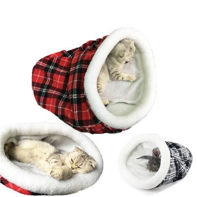 Sac de couchage confortable de chiot de peluche d'agneau de lit d'animal familier de chiens extérieurs et d'intérieur de chats