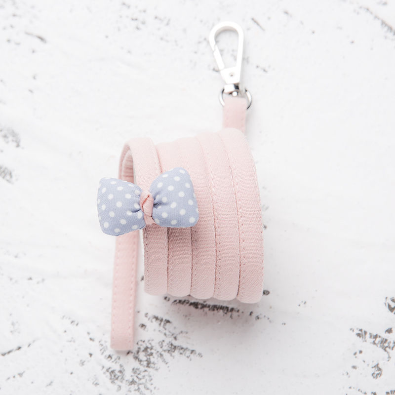 L'animal familier fournit le coton mignon Cat Dog Harness Leash Set de traction de courroie de coffre d'animal familier de Dots Cat Harness Bow Tie Adjustable de retour