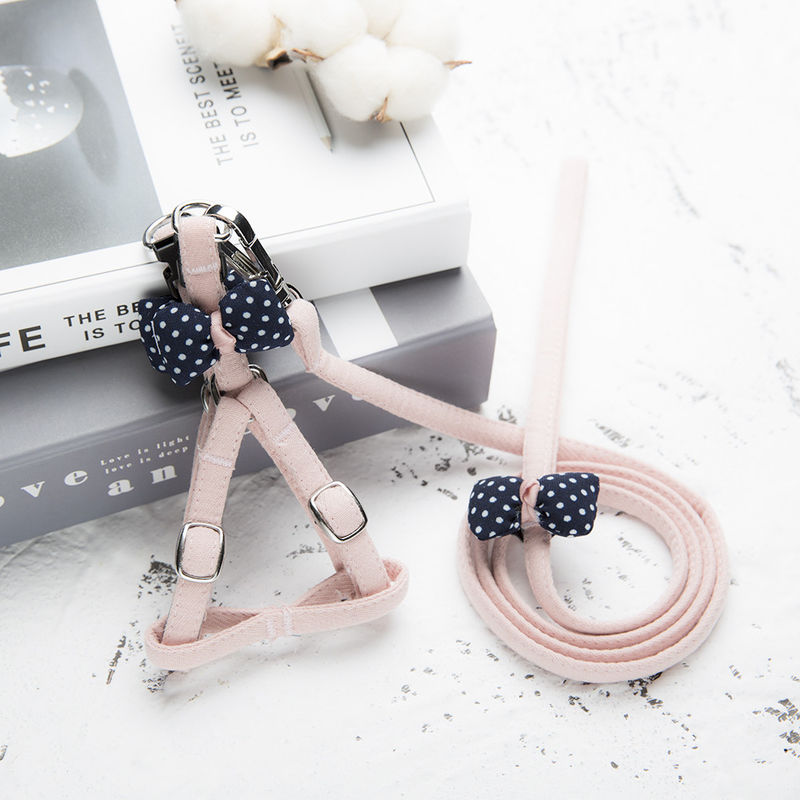 L'animal familier fournit le coton mignon Cat Dog Harness Leash Set de traction de courroie de coffre d'animal familier de Dots Cat Harness Bow Tie Adjustable de retour