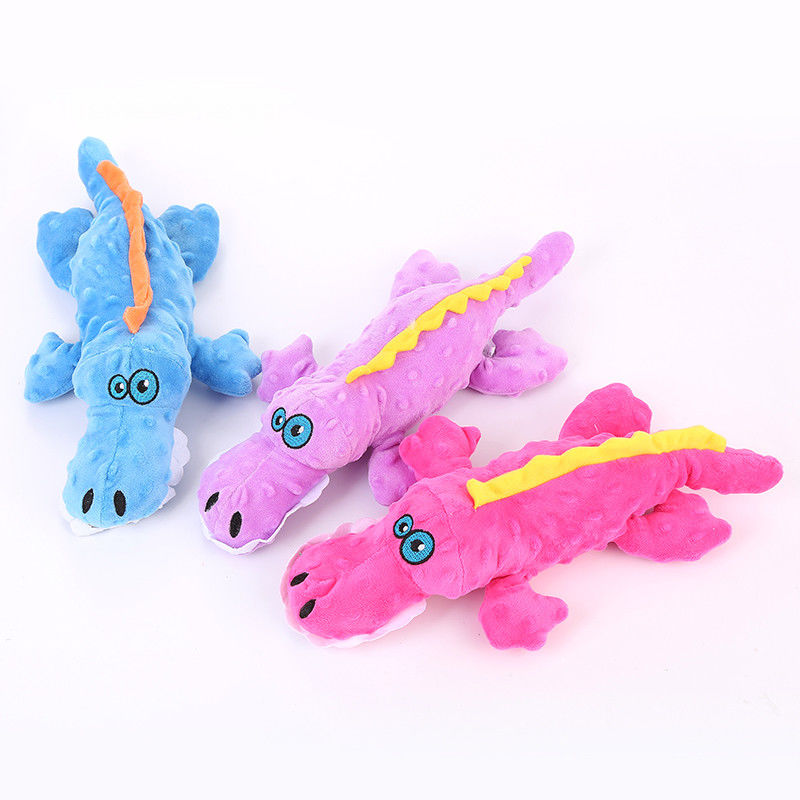 L'animal familier réaliste de chien de peluche de crocodile de bande dessinée joue mignon grinçant de tissu