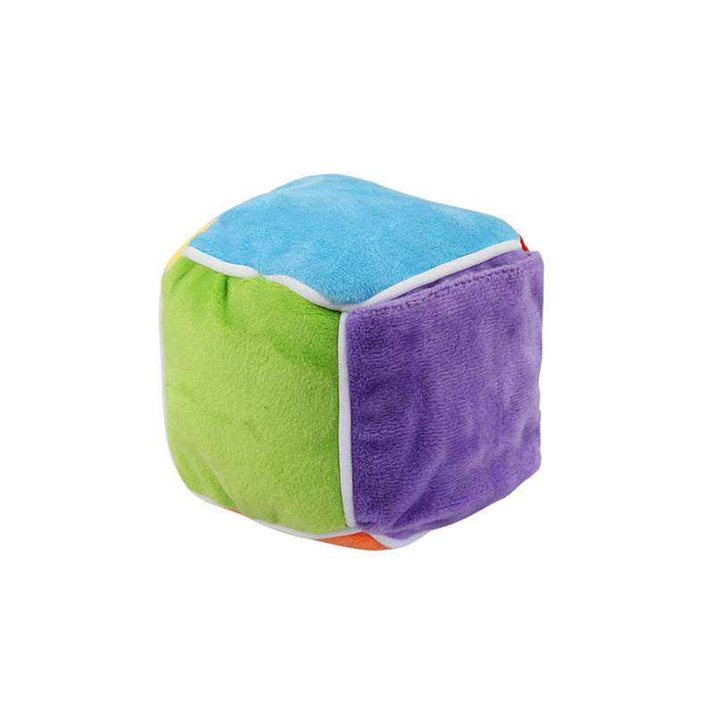 L'animal familier intelligent coloré qui respecte l'environnement joue des jouets de mastication de chien de cube en nourriture de fuite de peluche de coton