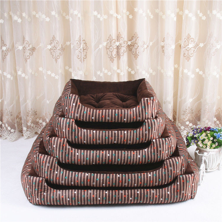 Lit confortable démontable XL d'animal familier de Hallupets le grand classent les niches 1580g de luxe
