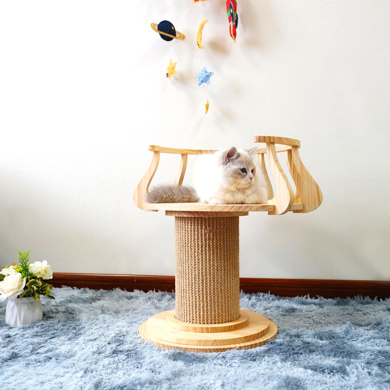 Tableau de éraflure en bois écologique L taille 72cm M 62cm de photo de Cat Climbing Tree Tower Cat