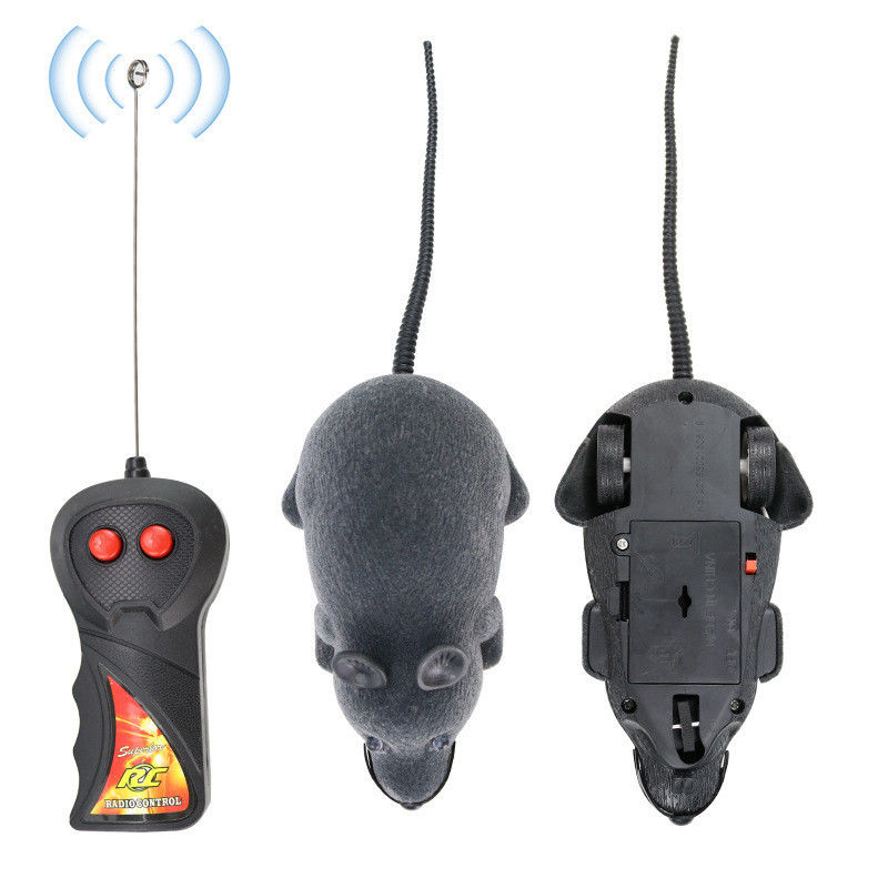 Le tour de cadeau de nouveauté jouant Cat Pet Toys Wireless Remote a commandé le jouet de rat