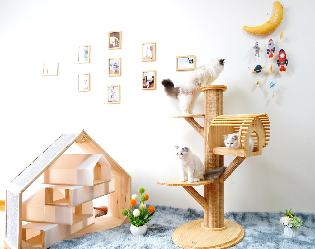 grande Cat Climbing Tree Cat Activity tour en bois solide de 123cm avec rayer des courriers