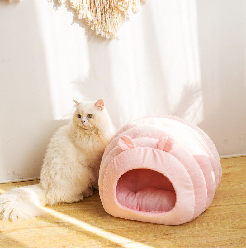 Le lit confortable partiellement enfermé d'animal familier calment vers le bas le chat de Mat Removeable Cover Nest For de sommeil