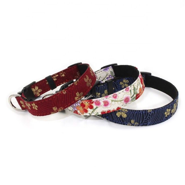 Harnais imprimé de laisse de collier de Sakura Suede Substrate Puppy Dog réglé avec le style japonais de clips D