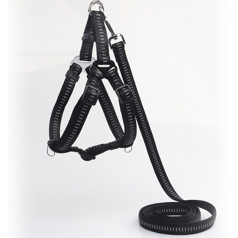 Aucun absorbant de traction ne glissent non l'ensemble réglable réfléchi de collier de laisse de harnais de chien en nylon