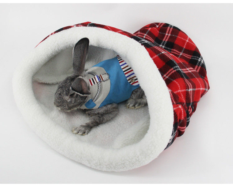 Sac de couchage confortable de chiot de peluche d'agneau de lit d'animal familier de chiens extérieurs et d'intérieur de chats