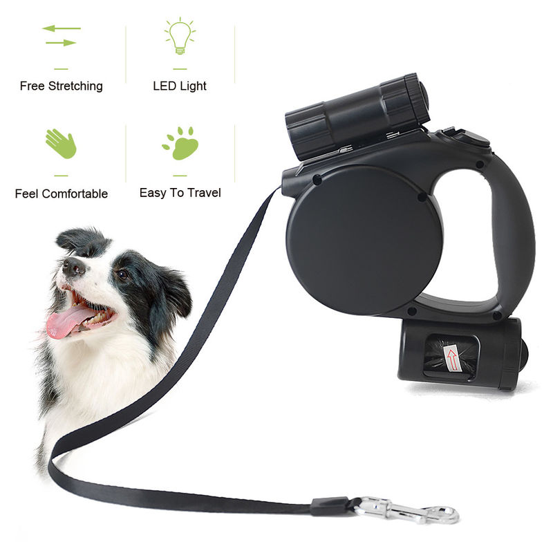 3 escamotables automatiques dans 1 laisse de chien de corde avec des sacs de lampe-torche et de dunette