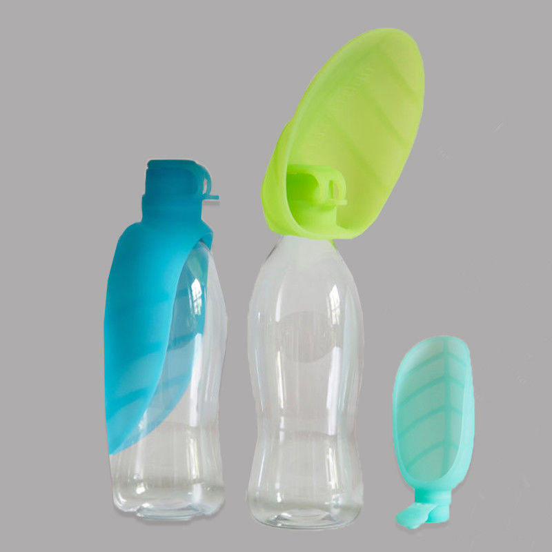Bouteille d'eau pliable de BSCI 20oz pour des chiens avec des secousses de cuvette de silicone