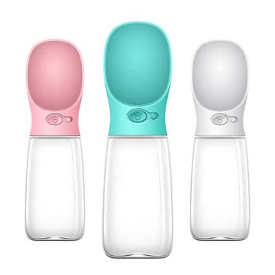 La bouteille d'eau pliable 550ml de chien de PC d'ABS choie le distributeur de l'eau pour le boire d'animal familier